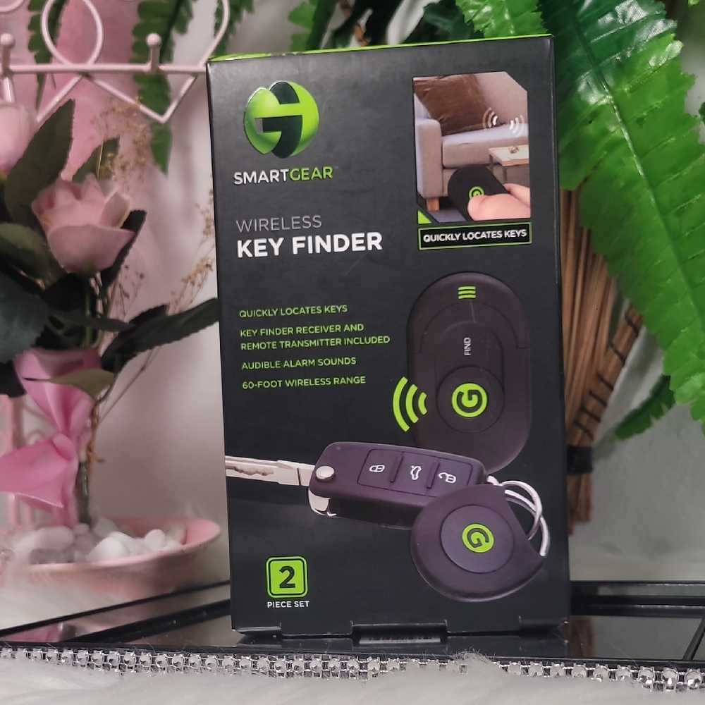 Smart Gear Wireless Key Finder New in Box 2119